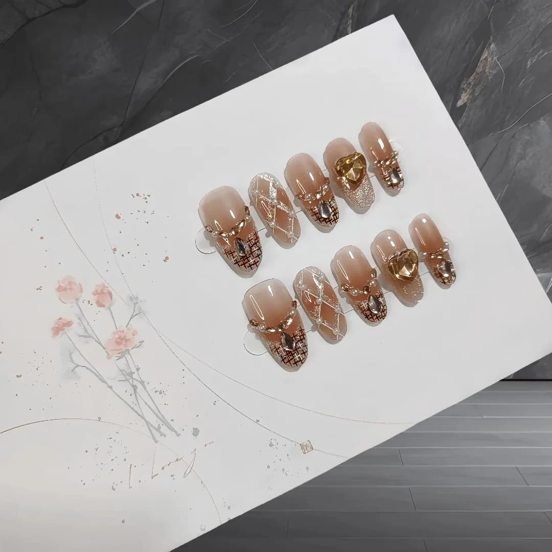 Uzspiežamie nagi vidēja ovāla forma, kaķa acs, gliters un pērles, 30 gab.