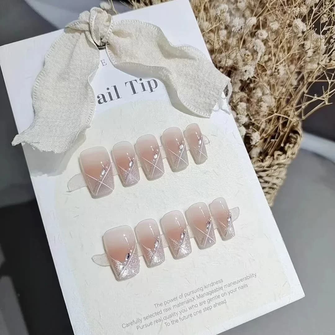 Cat Eye uzliekamie nagi, īsi, trapecveida, maigi rozā, salds stils, 10 gab.