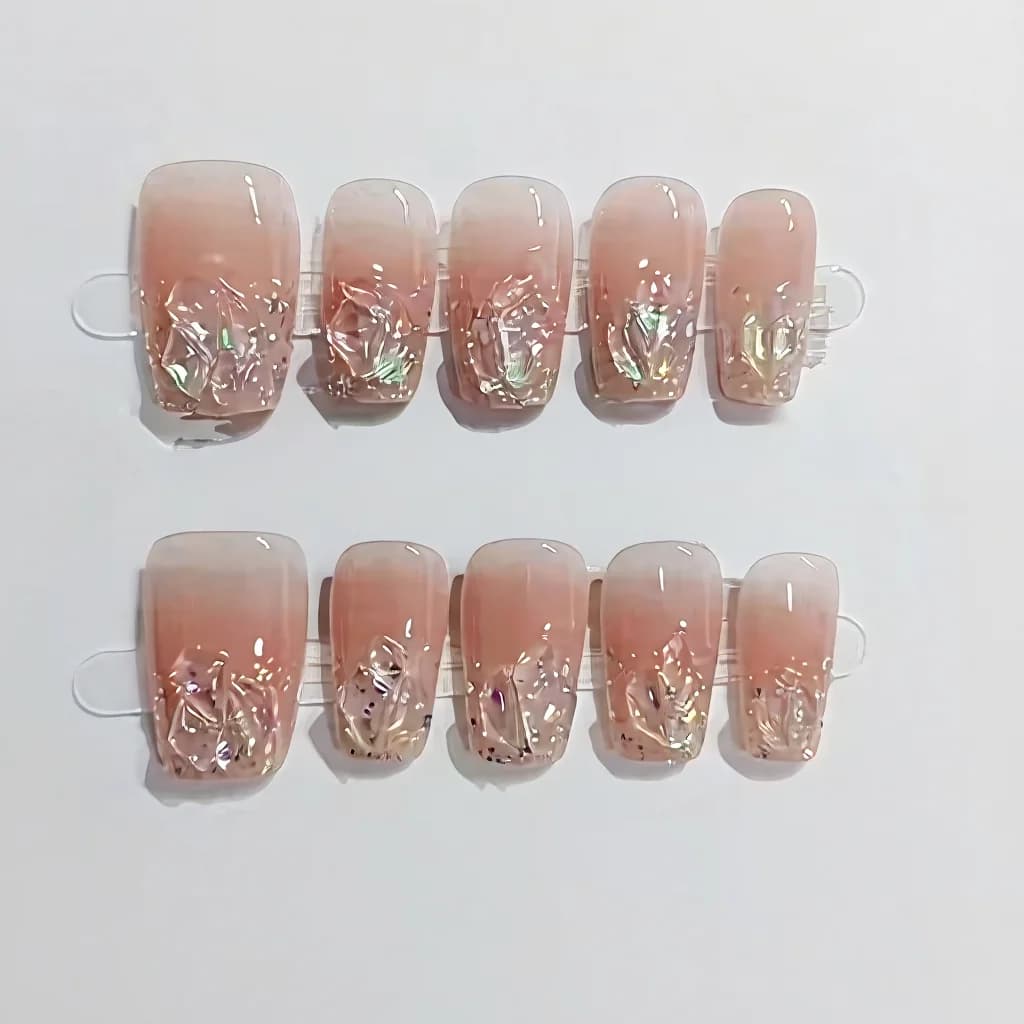 Uzliekamie nagi: īsi/vidēji cofin, gliteri, rhinestones, sārti rozā