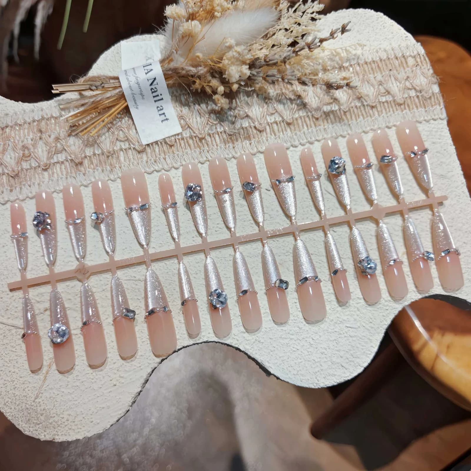 Perlamutra rhinestones kaķa acs mirdzošu nagu komplekts